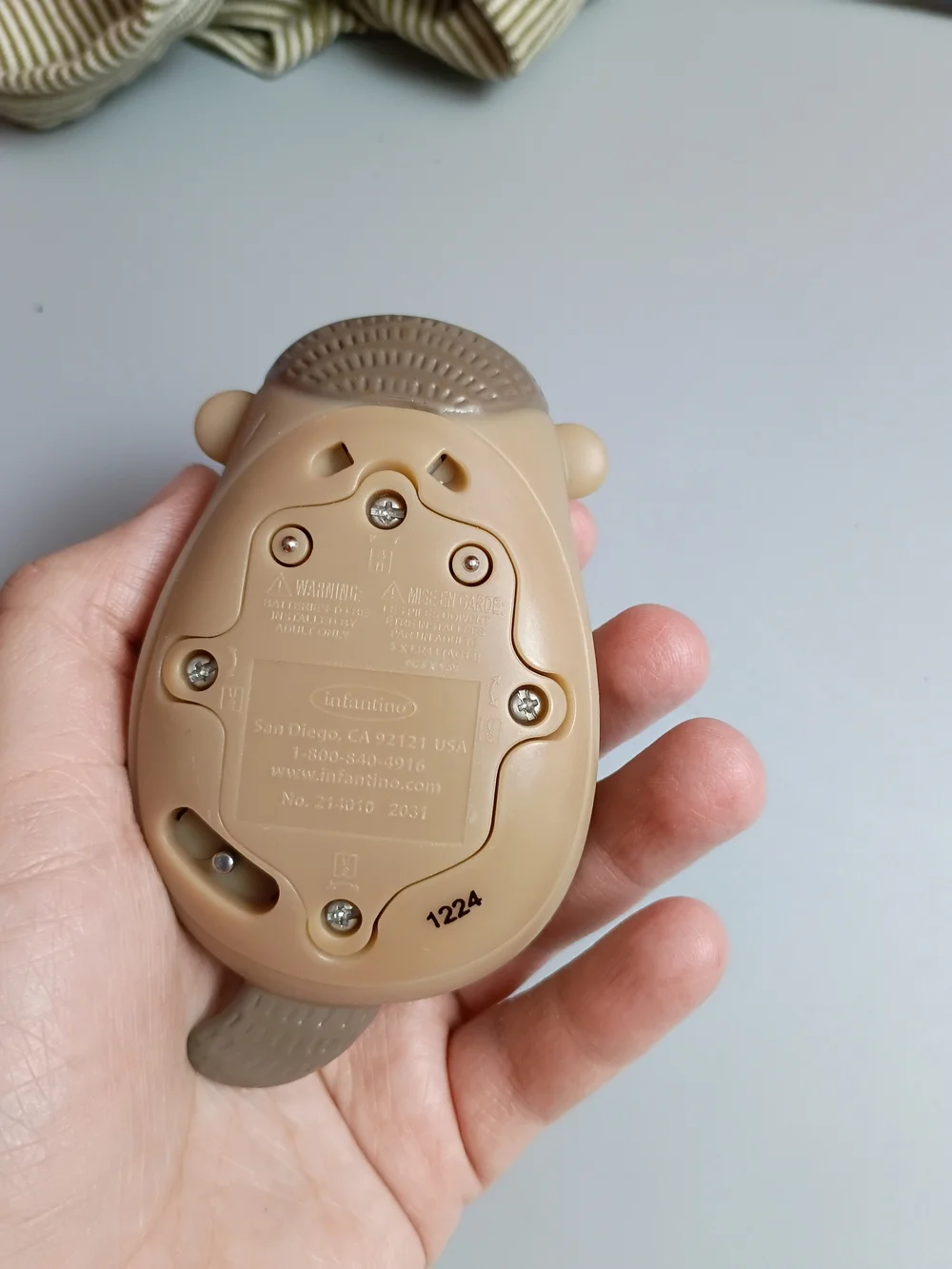 Beige Otter Bath Tub Thermometer